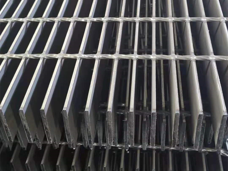 1650872429565061960.jpg defa5f7d075736dc0aa720551e20240.jpg